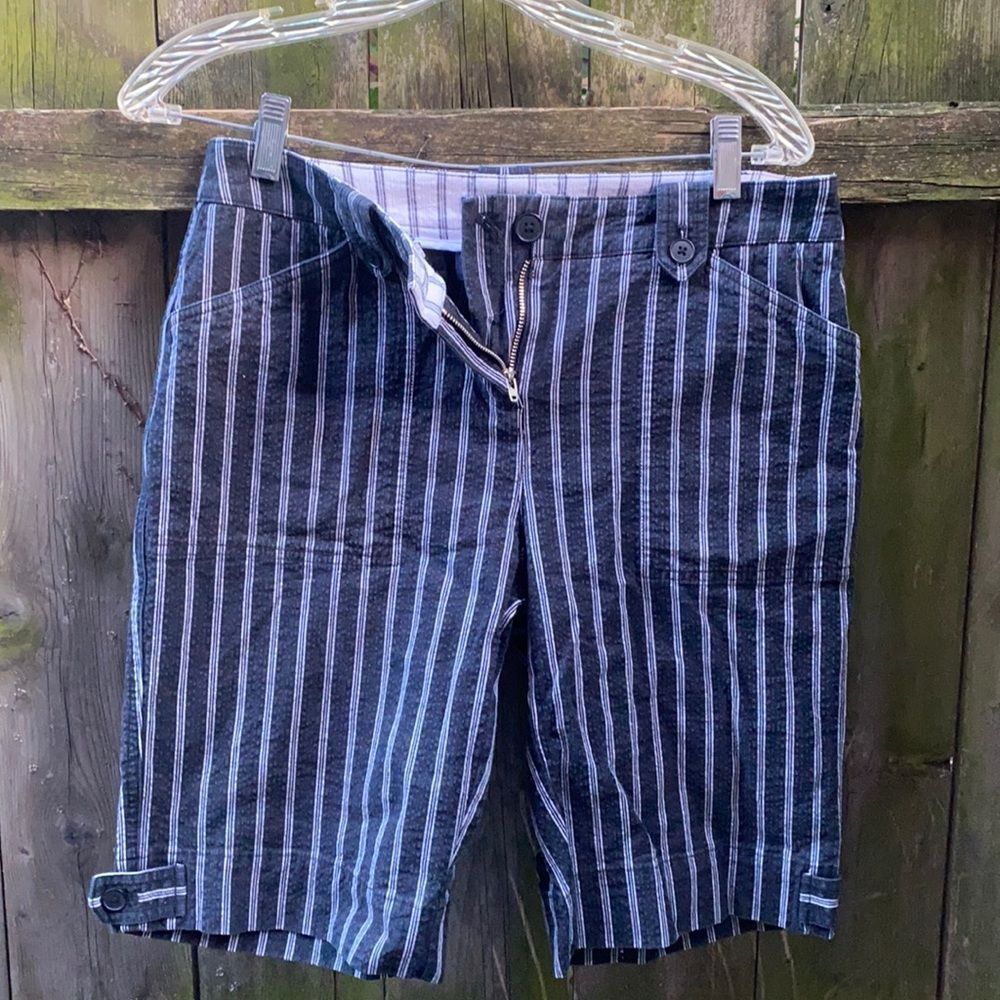 Jones New York shorts sz. 6 petite